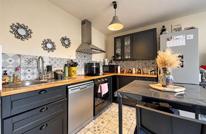 LUNEL Appartement T2 - Balcon - Parking — photo 3