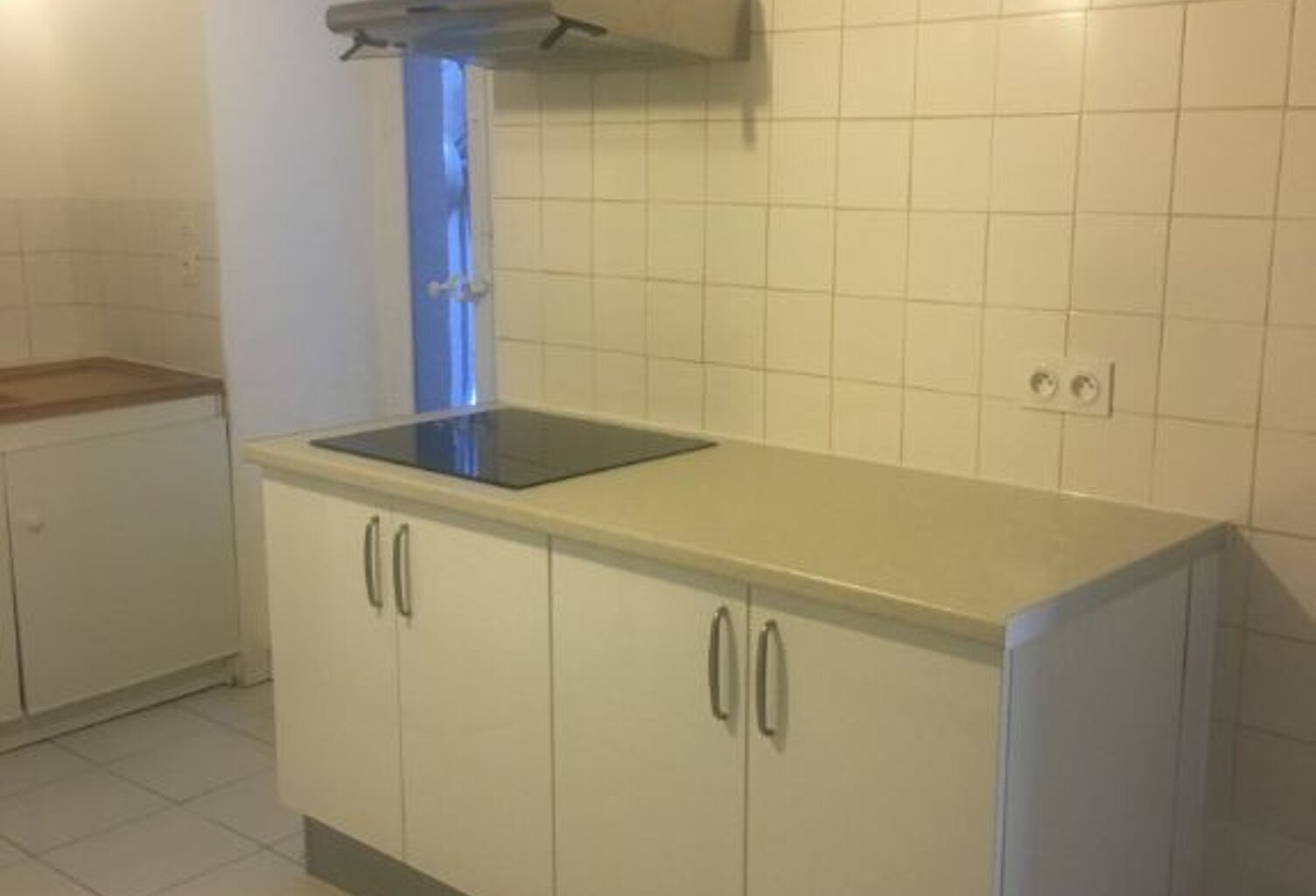 Appartement Nîmes 2 pièce(s) 47m2 - Rue des Flottes — photo 1