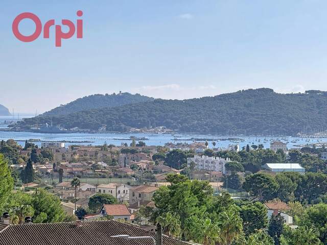Appartement À Vendre T3 LA SEYNE SUR MER - VUE MER — photo du bien