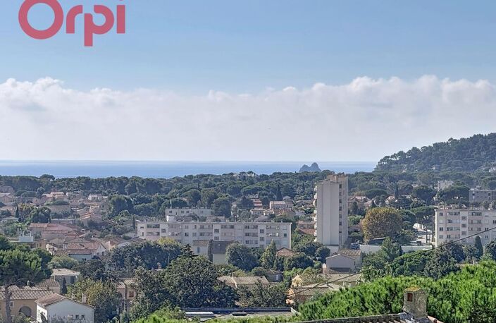 Appartement À Vendre T3 LA SEYNE SUR MER - VUE MER — photo 3