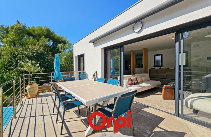 BANDOL – BELLEVUE – VILLA RÉCENTE AVEC PISCINE — photo 2