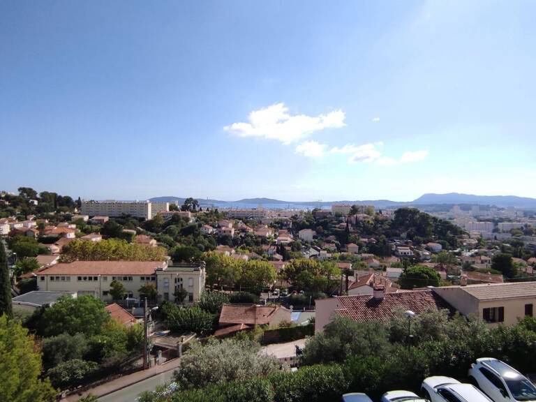 A louer TOULON Fort Rouge, Appartement type 3 - Vue mer - Balcon - cave — photo 1