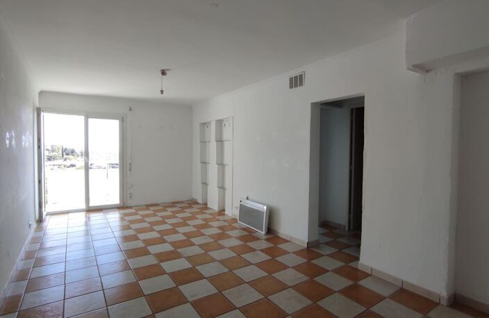 A louer TOULON Fort Rouge, Appartement type 3 - Vue mer - Balcon - cave — photo 2