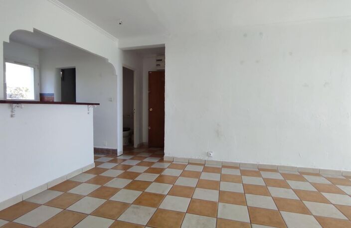 A louer TOULON Fort Rouge, Appartement type 3 - Vue mer - Balcon - cave — photo 3