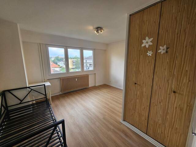 Metz, avenue de Strasbourg : studio rénové vendu loué, avec cave — photo du bien