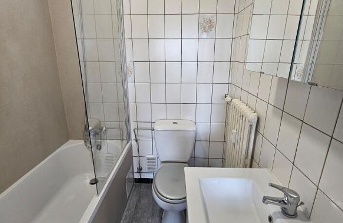 Metz, avenue de Strasbourg : studio rénové vendu loué, avec cave — photo 5