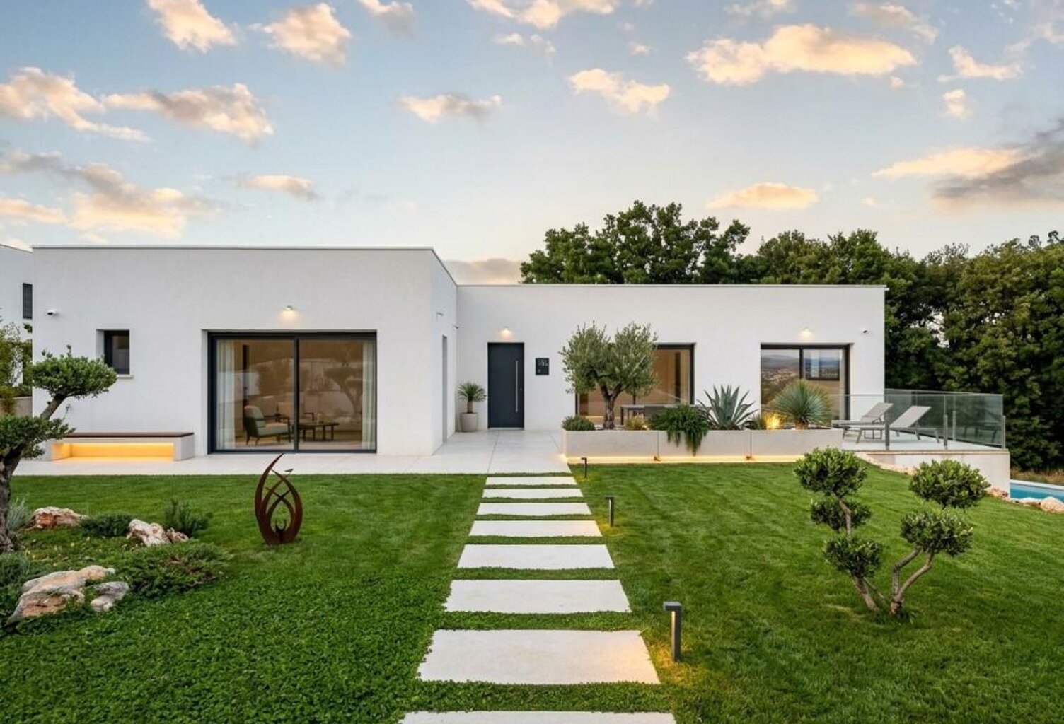 ☀️ Maison moderne de 154 m² plein Sud-Ouest : 4 ch, sous-sol XL & panneaux solaires à 5 minutes de Léguevin — photo 1