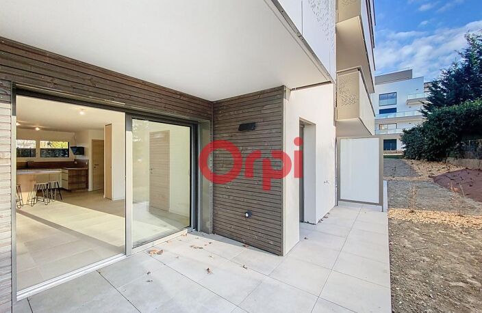 Appartement avec terrasse, jardin, cave et un stationnement en sous-sol — photo 3