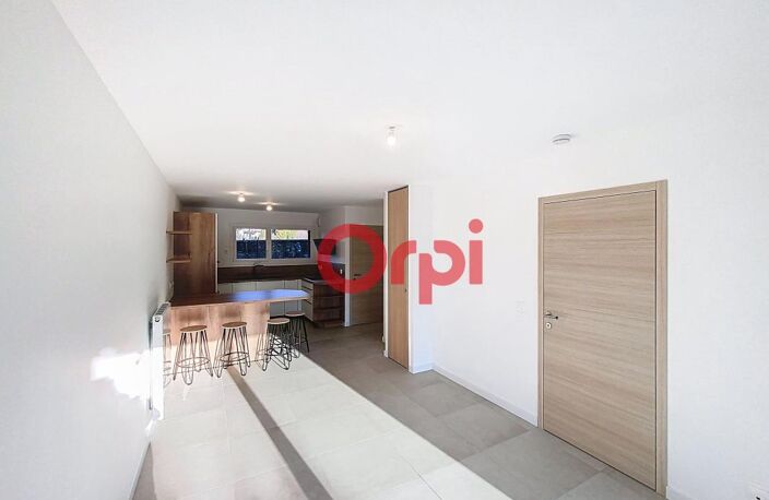 Appartement avec terrasse, jardin, cave et un stationnement en sous-sol — photo 4
