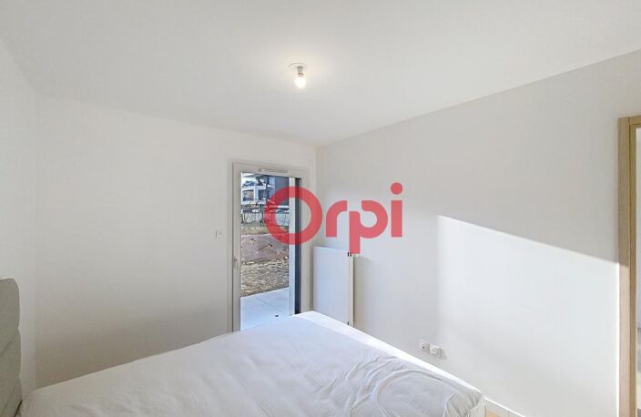 Appartement avec terrasse, jardin, cave et un stationnement en sous-sol — photo 5