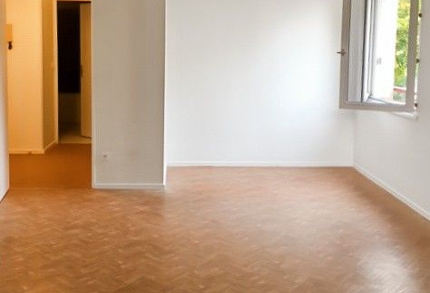 A la location T2 non meublé avec parking quartier Cote Pavé — photo 1