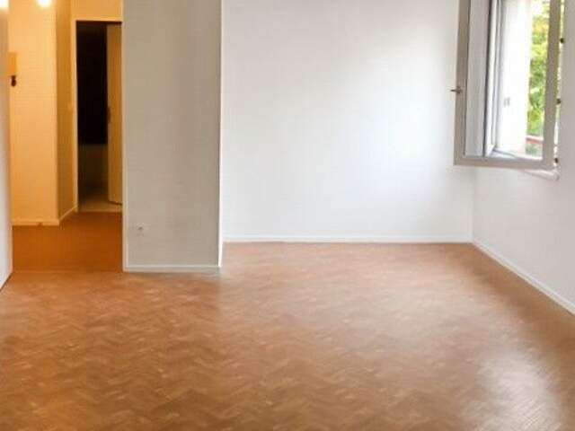 A la location T2 non meublé avec parking quartier Cote Pavé — photo du bien