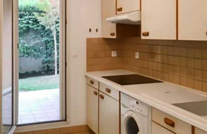 A la location T2 non meublé avec parking quartier Cote Pavé — photo 2