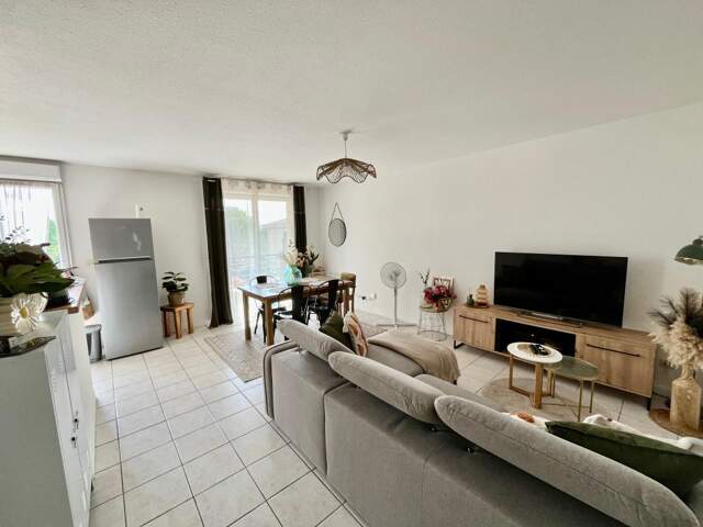Appartement À Vendre — photo du bien