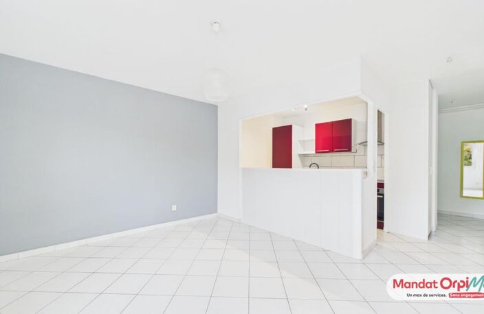 Appartement À Vendre REIMS CENTRE VILLE — photo 2