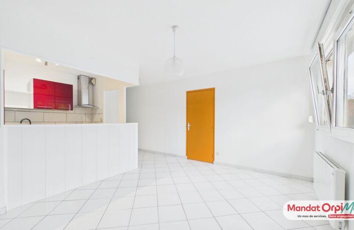Appartement À Vendre REIMS CENTRE VILLE — photo 4