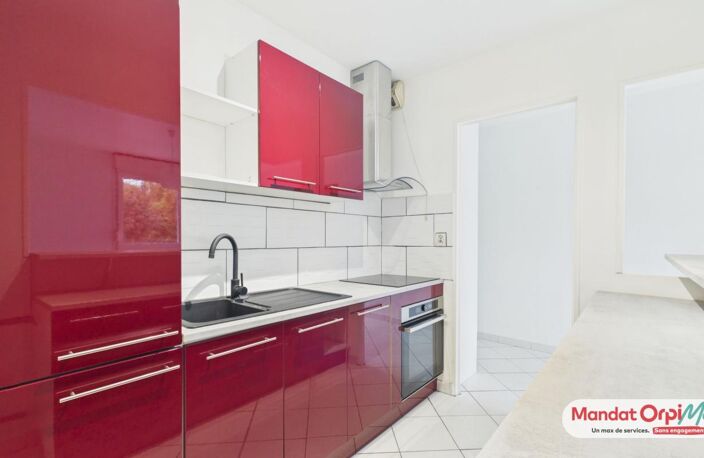 Appartement À Vendre REIMS CENTRE VILLE — photo 5