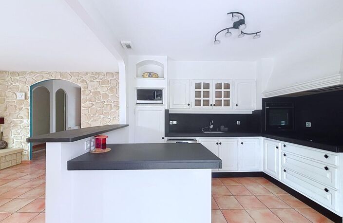 Colomiers (Parc du Garroussal) - Maison de plain pied T5 avec garage, parking et jardin de 775 m² — photo 3