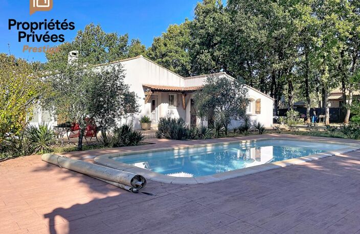 Villa 138 m², terrain plat 2 500 m², piscine et garage - Nans-les-Pins — photo 2