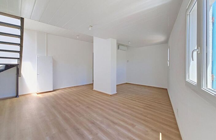 Hyères Les Salins,  Appartement 137 m², dernier étage, Toit terrasse, 2 pkgs — photo 2