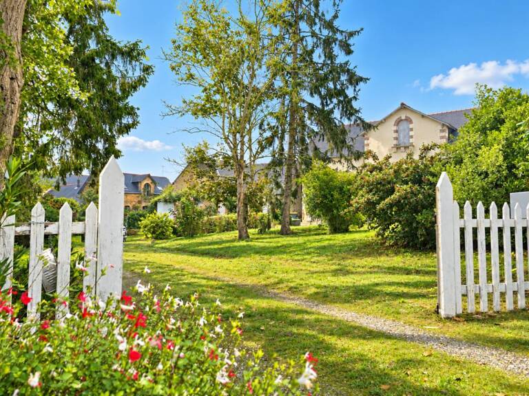 Maison  Marigné 115 m2  avec dépendances — photo 1