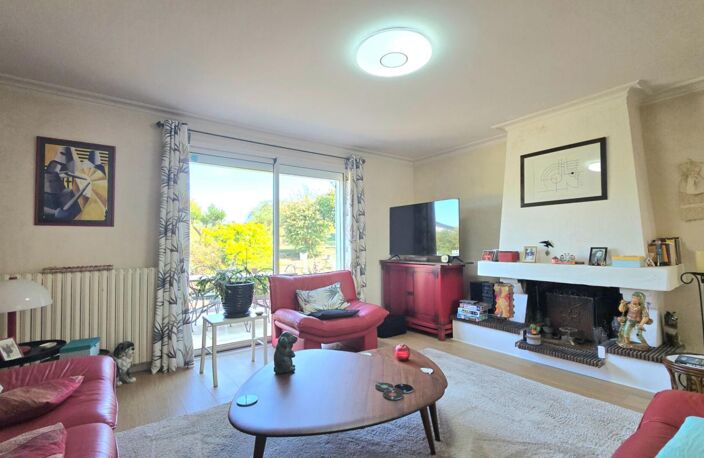 Maison  Marigné 115 m2  avec dépendances — photo 4