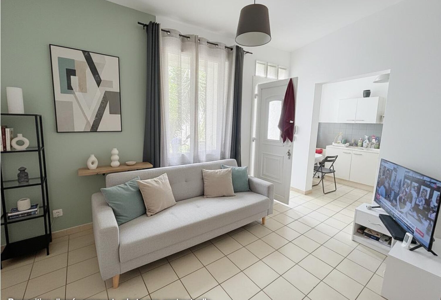 30000  NIMES - studio 32m2 climatisé au RDC - Vendu Loué - — photo 1