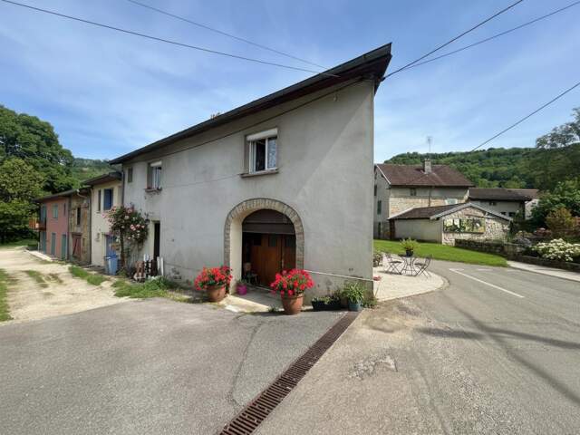 Maison de village mitoyenne130 m² Garage, jardin 612 m² Digna (39) — photo du bien