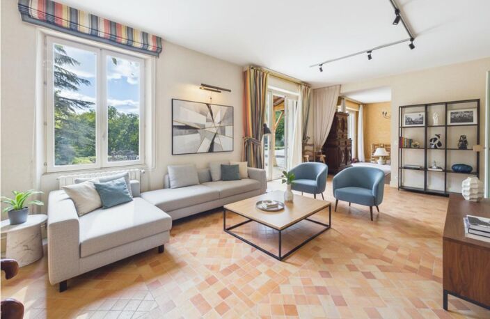 Propriété de 313 m 2 à Nouaille Maupertuis , 7 chambres, logement indépendant,  grand parc , garage — photo 3