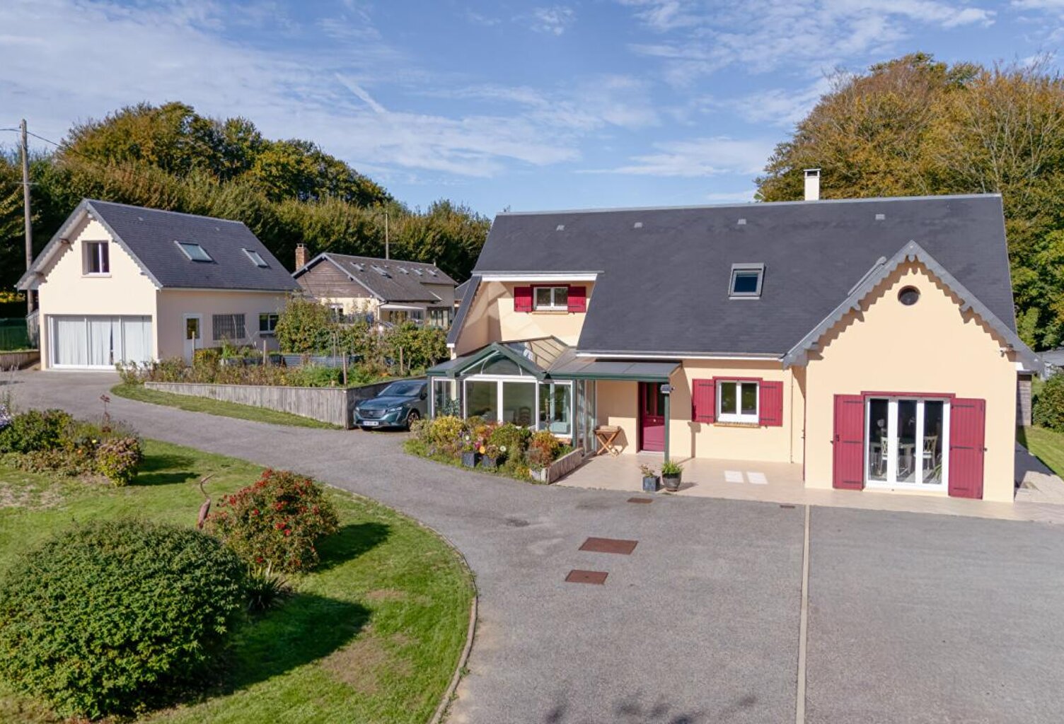 Maison + gîte + annexe sur 230 m2/11 pièces/6 chambres/ aucun travaux — photo 1