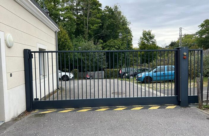 Place de parking Bièvres — photo 3