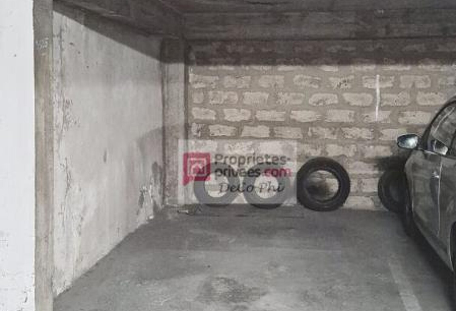 Un emplacement de parking une place — photo 1