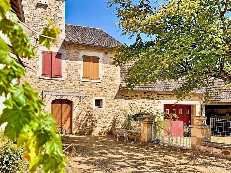 Loupiac  (46350) Propriété de caractère du XIXe siècle: Ancien corps de ferme en pierre, 293 m², 8 chambres, avec gîte indépendant, dépendances et plus de 2,5 hectares — photo 1
