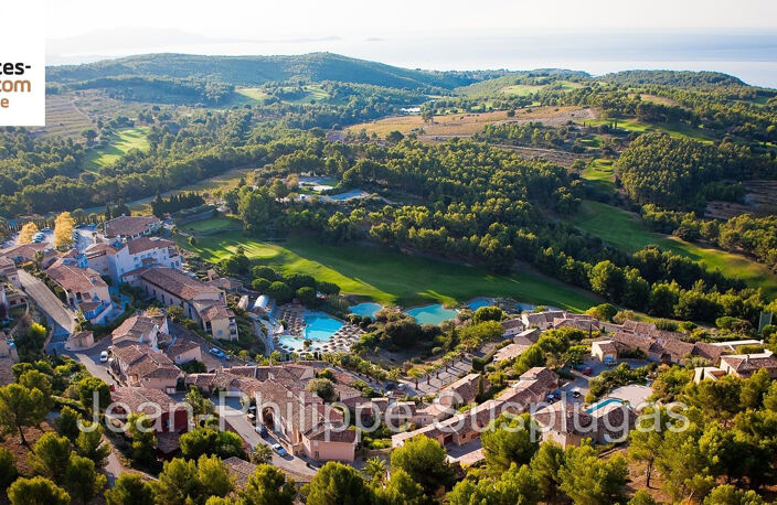 Villa Saint Cyr Sur Mer 6 pièce(s) 340 m2 — photo 2