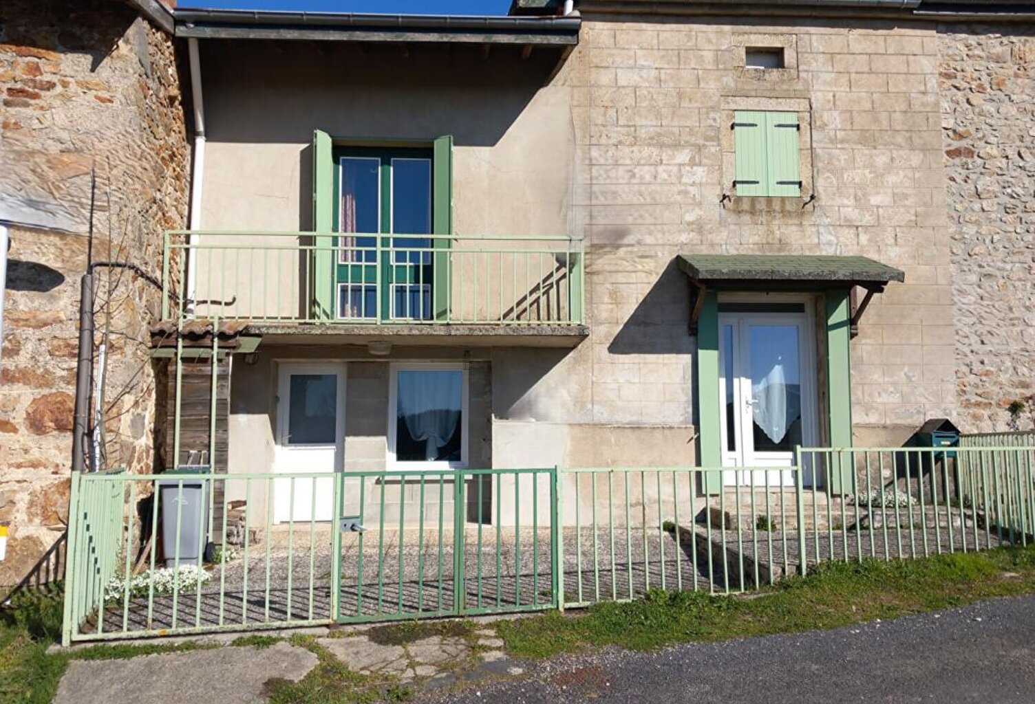 St Julien Molhesabate 43220 Maison de ville exposée sud 115 m² 4 chambres — photo 1
