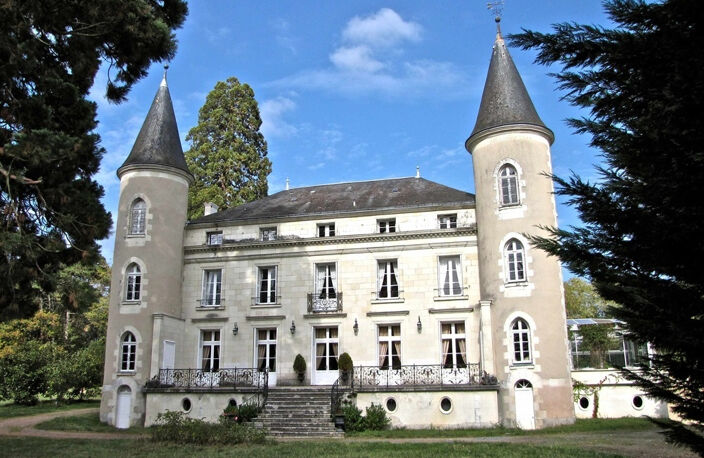 Château XVIII sur 4 Ha 50  de parc clos — photo 2