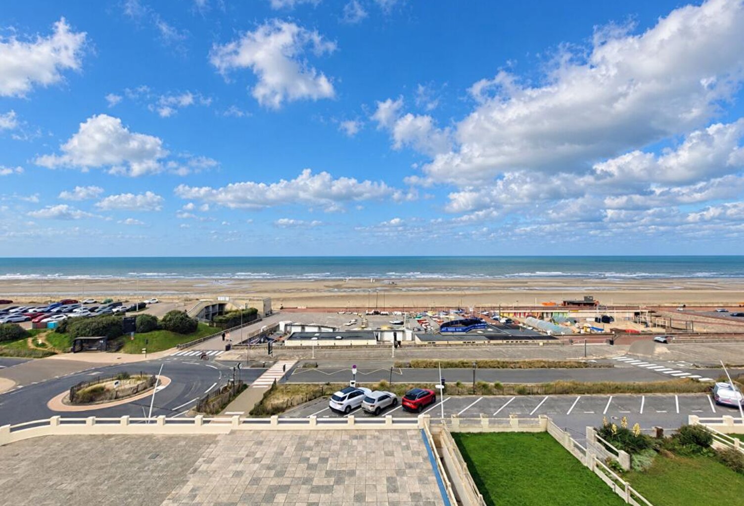 Appartement Le Touquet Paris Plage 2 pièce(s) 36.53 m2 front de mer -Vue panoramique exceptionnelle — photo 1
