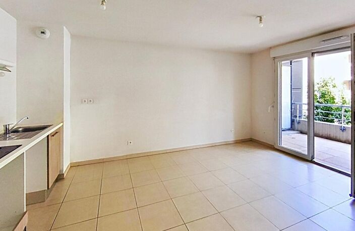 Appartement Avignon : T2 avec terrasse, parking et fort potentiel locatif — photo 2