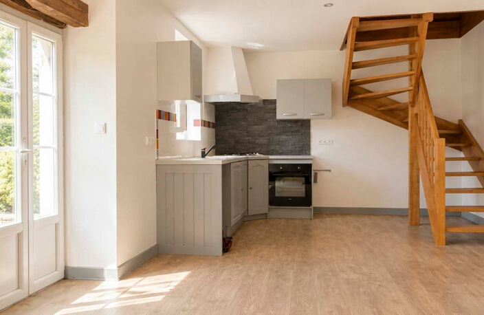 46300: Souillac centre-ville | Maison en pierre 107 m² avec jardin de 1 050 m² | Fort potentiel locatif - 4 pièce(s) , 3 chambres, 2 salles d'eau- — photo 4