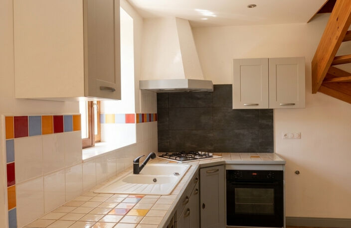 46300: Souillac centre-ville | Maison en pierre 107 m² avec jardin de 1 050 m² | Fort potentiel locatif - 4 pièce(s) , 3 chambres, 2 salles d'eau- — photo 5