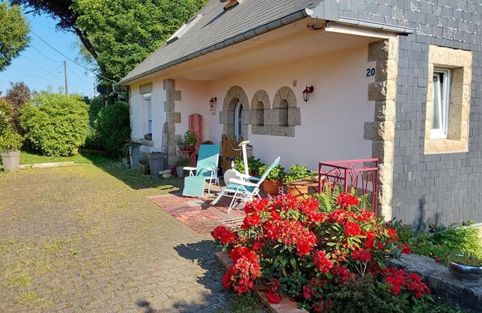 Maison Rostrenen 6 pièce(s) 145 m2 — photo 2
