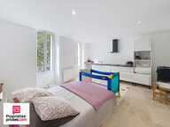 Rians immeuble refait à neuf avec local commercial, studio et T3 — photo 4