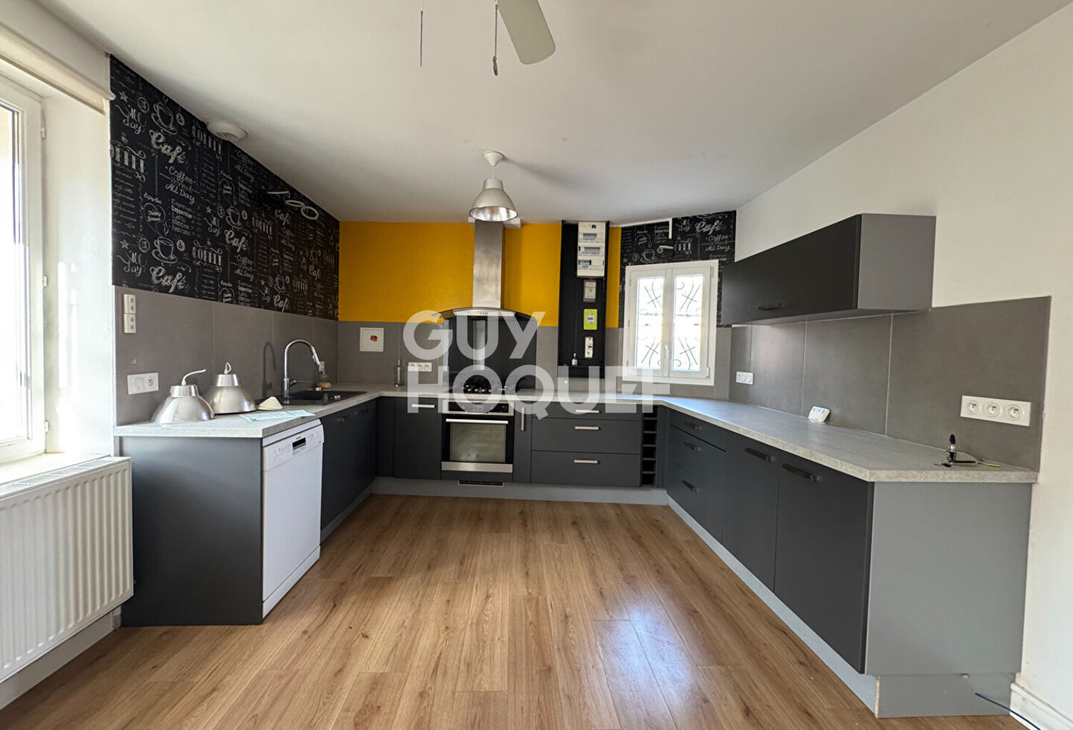 Maison T5 avec exterieur. — photo 1