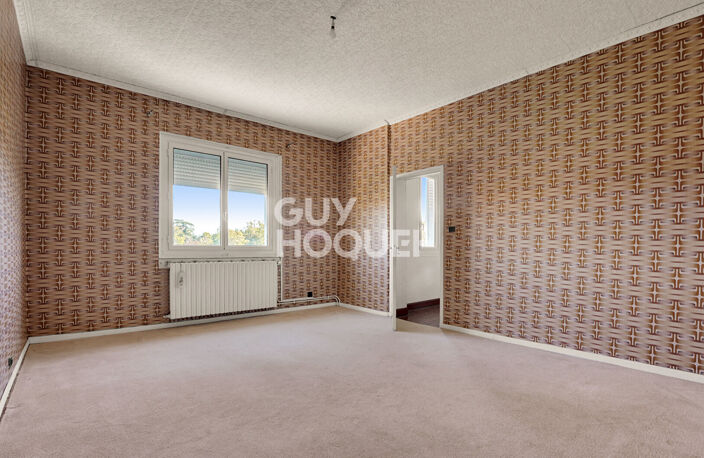 Maison Familiale à REYNIES (82370), 6 pièces, terrain 7 348 m² — photo 4