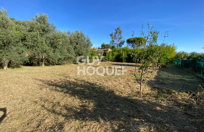 Maison de 220 m2 avec 2 parcelles de terrain constructible sur Saint Etienne De Fontbellon — photo 2