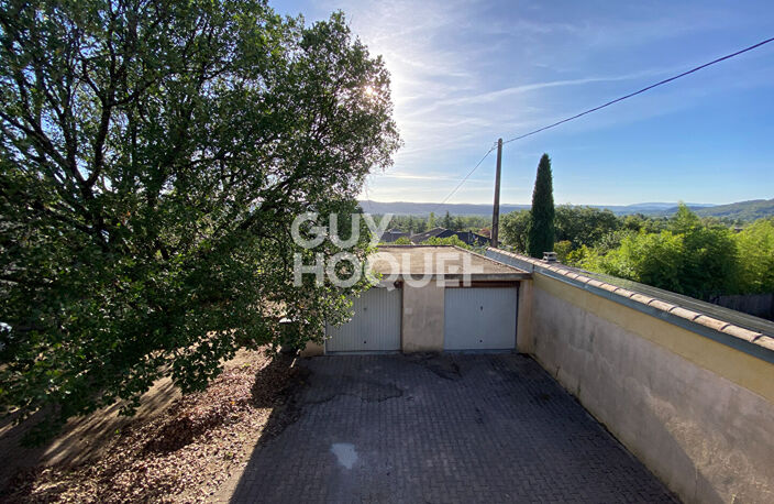 Maison de 220 m2 avec 2 parcelles de terrain constructible sur Saint Etienne De Fontbellon — photo 3