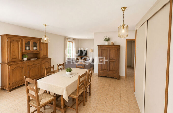 Proximité et vue sur  village d'Antraigues-Asperjoc — photo 3