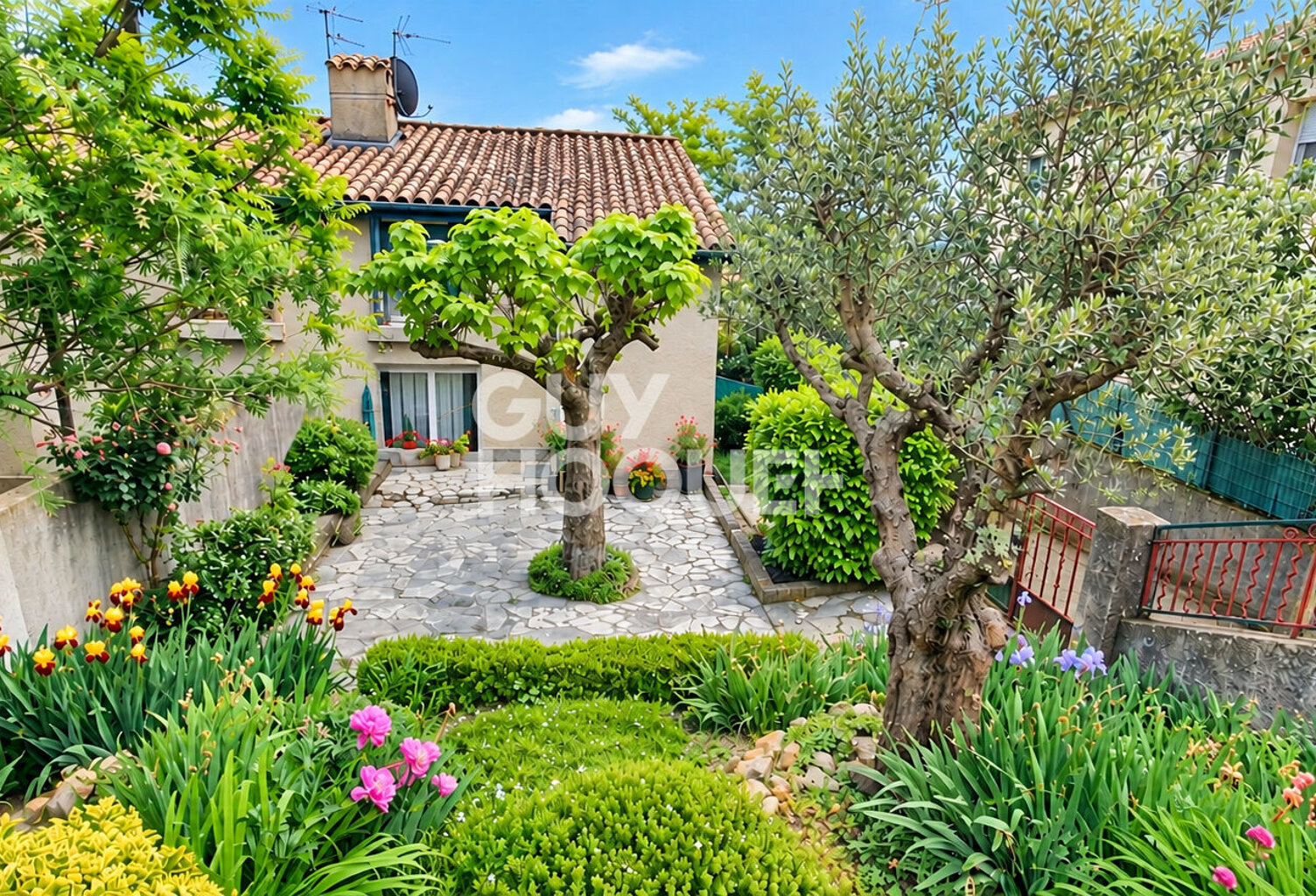 Charmante maison sur Aubenas — photo 1