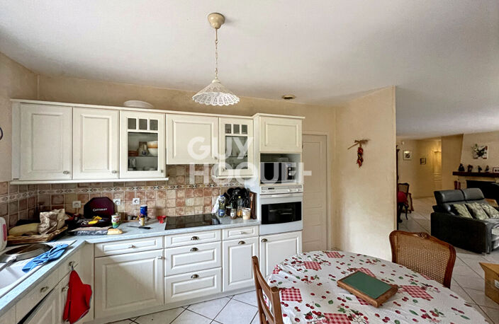 Maison plain-pied 4 pièces à vendre à Saint Bonnet de Mure - 406 000  — photo 3
