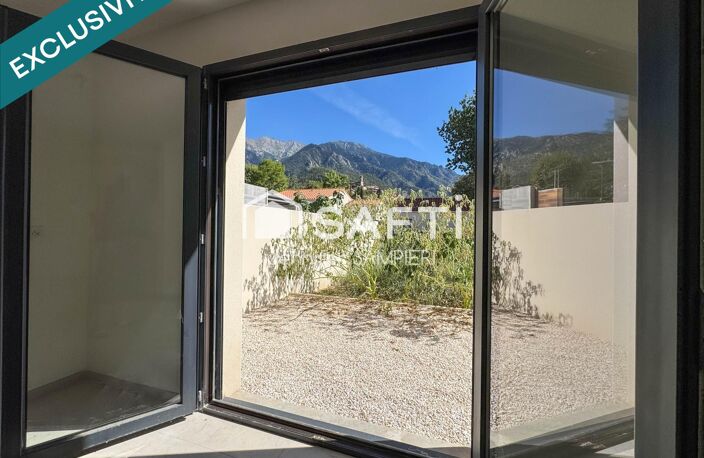 Maison neuve ensoleillée avec garage et jardin — photo 4